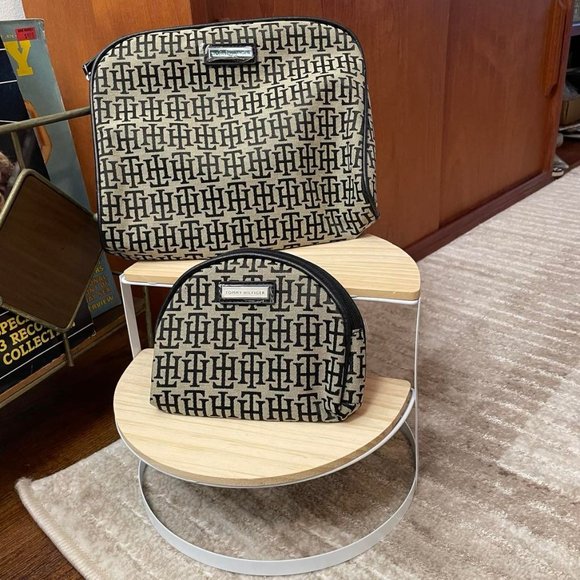 Tommy Hilfiger Make-Up Bags - Picture 1 of 7